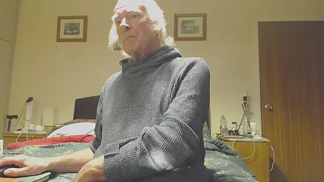 Snapshot of WaverlyKernow chatting on 03-08-25, 09:29 WaverlyKernow online show from 03-08-25, 09:29