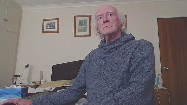 Snapshot of WaverlyKernow chatting on 01-27-25, 11:22 WaverlyKernow online show from 01-27-25, 11:22