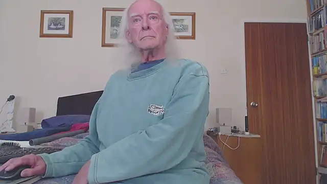 WaverlyKernow online show from 03-25-26, 03:22