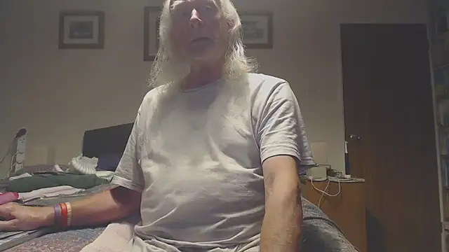 WaverlyKernow online show from 04-26-26, 07:44