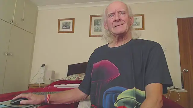 WaverlyKernow online show from 11-21-25, 03:11