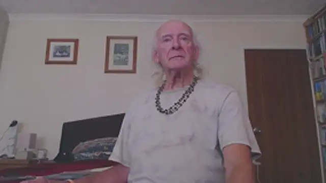 Snapshot of WaverlyKernow chatting on 10-24-25, 11:53 WaverlyKernow online show from 10-24-25, 11:53