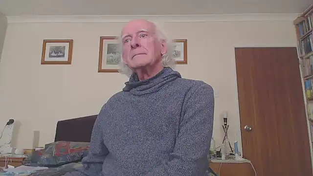 Snapshot of WaverlyKernow chatting on 03-04-25, 03:48 WaverlyKernow online show from 03-04-25, 03:48