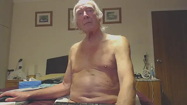 Snapshot of WaverlyKernow chatting on 01-20-25, 02:57 WaverlyKernow online show from 01-20-25, 02:57