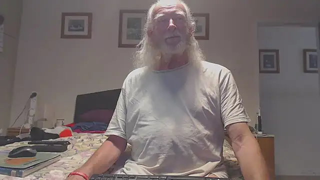 WaverlyKernow online show from 05-24-26, 06:46