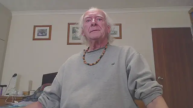Snapshot of WaverlyKernow chatting on 03-03-25, 02:17 WaverlyKernow online show from 03-03-25, 02:17