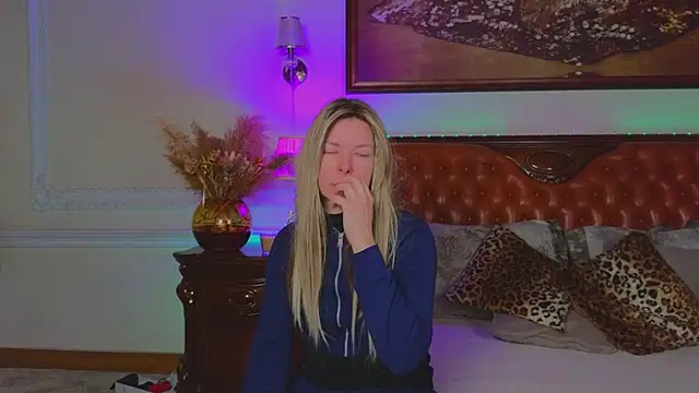 Real Tini online show from 02-08-26, 06:11