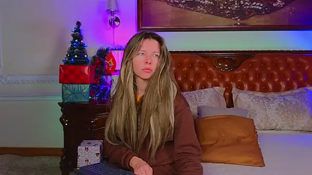 Real Tini online show from 12-20-25, 06:16