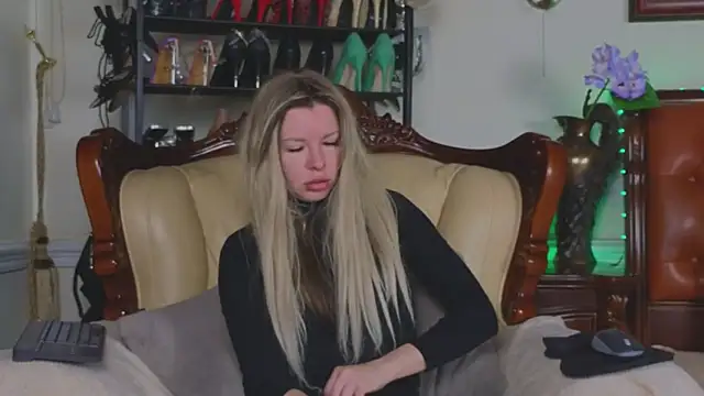 Real Tini online show from 04-06-26, 06:25