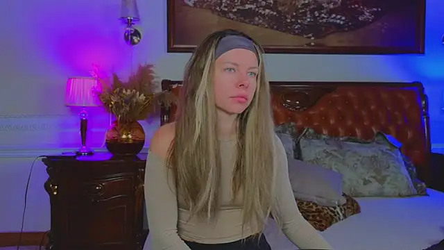 Real Tini online show from 01-13-26, 06:17