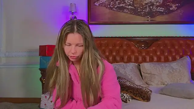 Real Tini online show from 12-15-25, 06:19