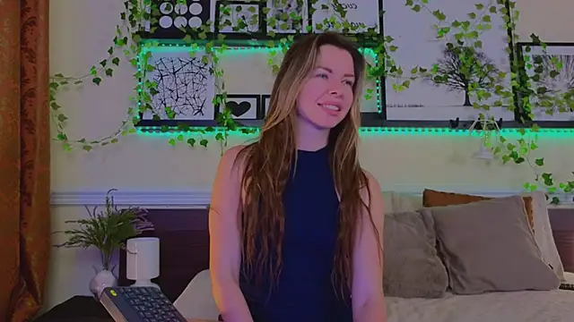 Real Tini online show from 03-11-25, 01:45
