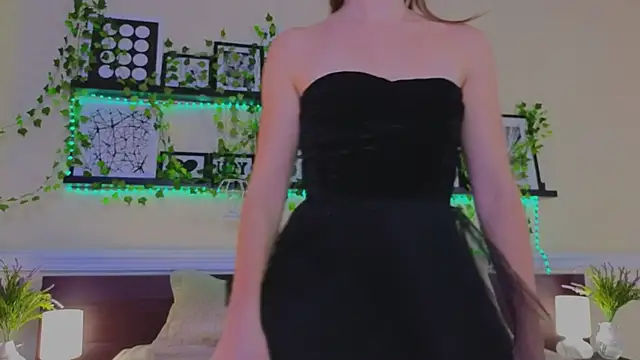 Real Tini online show from 03-18-25, 01:01