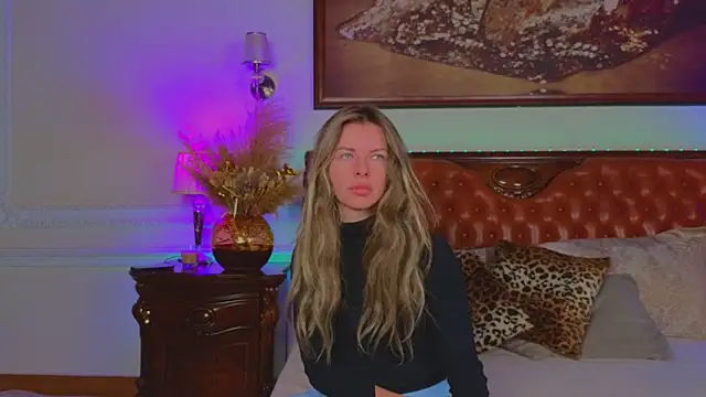 Real Tini online show from 11-15-25, 06:28