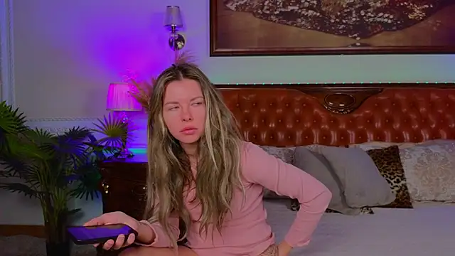 Real Tini online show from 11-11-25, 06:08