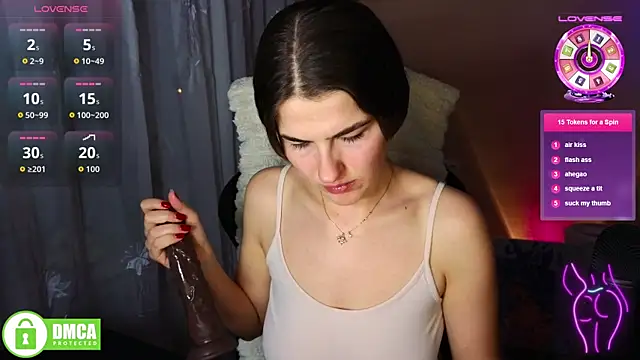 Snapshot of mag1c_eyes1 chatting on 12-15-25, 04:02 mag1c eyes1 online show from 12-15-25, 04:02