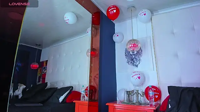 Snapshot of ElianFoxter chatting on 02-15-26, 07:57 ElianFoxter online show from 02-15-26, 07:57