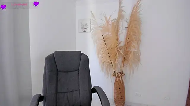 sarita1412 online show from 11-02-25, 12:21