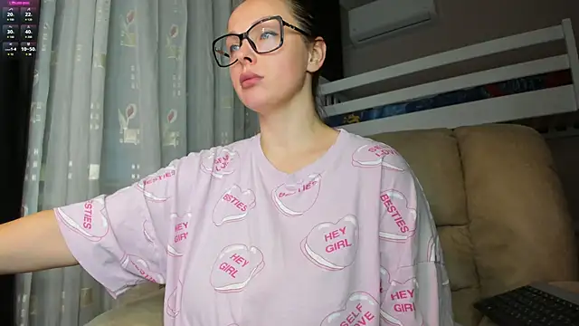 Snapshot of lecherous_wife chatting on 09-11-25, 05:24 lecherous wife online show from 09-11-25, 05:24