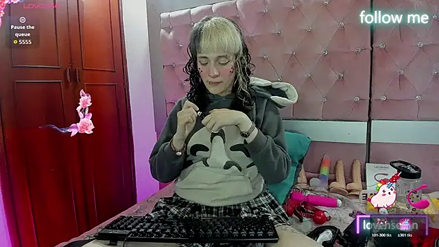 neeko princes online show from 12-17-25, 12:21