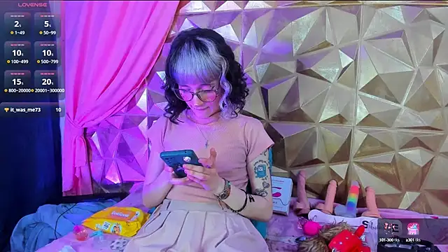 Snapshot of neeko_princes chatting on 02-28-25, 03:26 neeko princes online show from 02-28-25, 03:26
