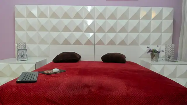 VenusDanielss online show from 06-15-26, 08:08