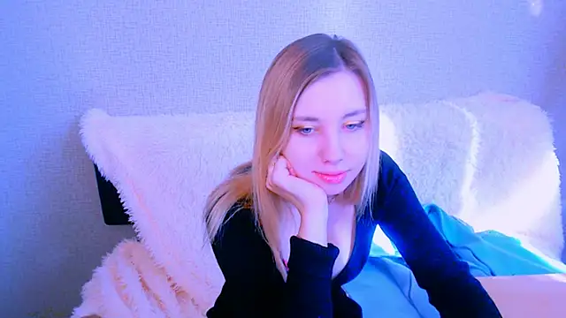 AliceFire  online show from 10-14-25, 07:42