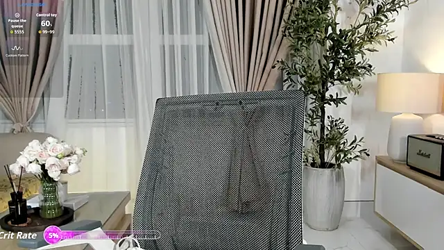  Joliie  online show from 04-02-26, 10:05