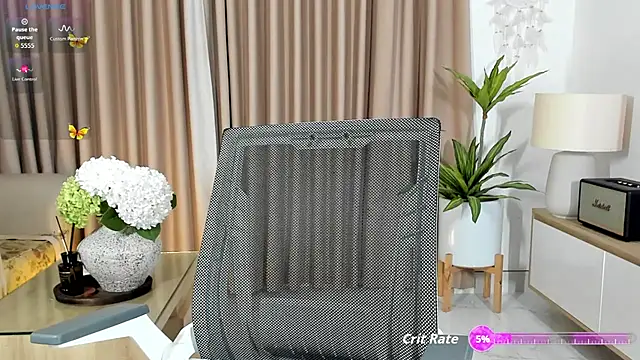 Snapshot of _Joliie_ chatting on 06-30-26, 07:30 Joliie online show from 06-30-26, 07:30