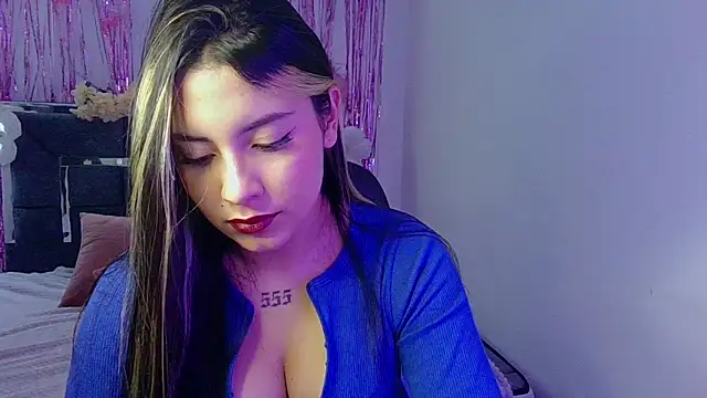 Lia 14  online show from 10-15-25, 05:21