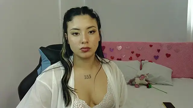 Lia 14  online show from 02-19-25, 08:52