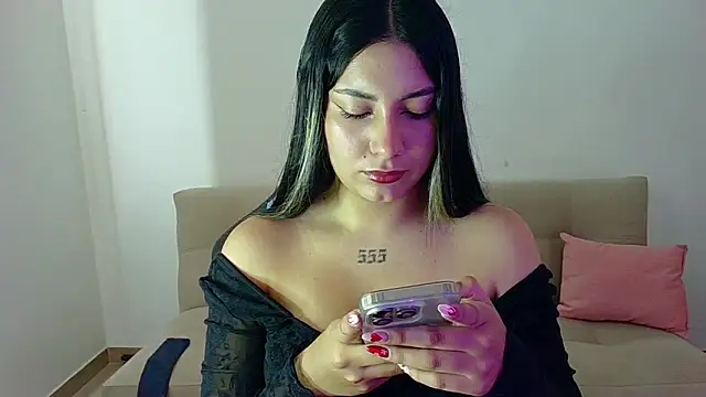 Lia 14  online show from 04-14-26, 05:07