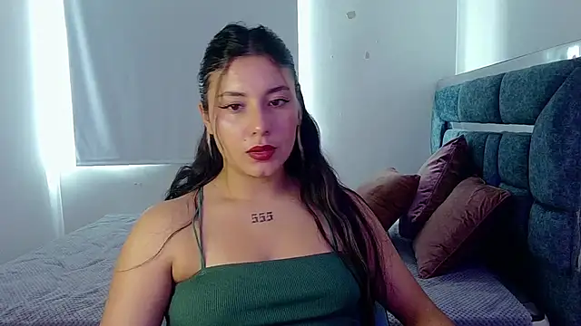 Lia 14  online show from 10-27-25, 06:09