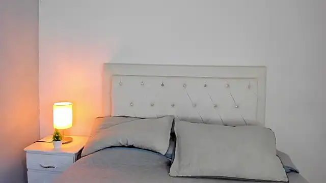 Snapshot of MELISSA_ALVAREZ chatting on 09-22-25, 09:15 MELISSA ALVAREZ online show from 09-22-25, 09:15