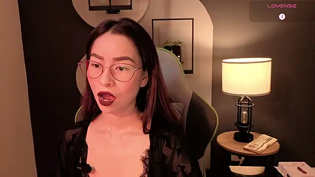 Snapshot of rosse_98_ chatting on 07-17-26, 02:25 rosse 98 online show from 07-17-26, 02:25