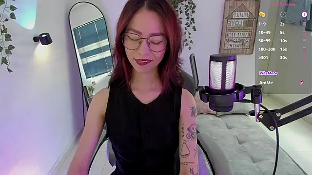Snapshot of rosse_98_ chatting on 02-16-25, 03:05 rosse 98 online show from 02-16-25, 03:05