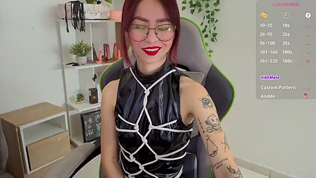 Snapshot of rosse_98_ chatting on 09-16-25, 01:12 rosse 98 online show from 09-16-25, 01:12