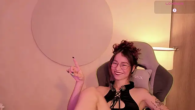 Snapshot of rosse_98_ chatting on 06-26-26, 03:40 rosse 98 online show from 06-26-26, 03:40