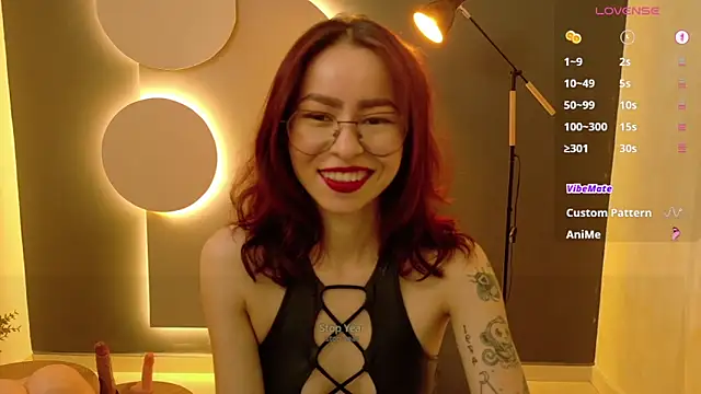 Snapshot of rosse_98_ chatting on 10-03-25, 02:18 rosse 98 online show from 10-03-25, 02:18