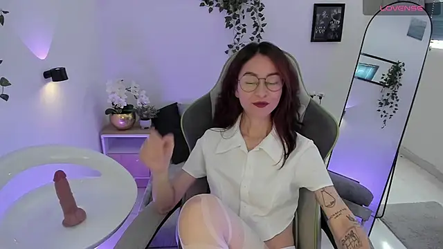 Snapshot of rosse_98_ chatting on 01-30-25, 08:53 rosse 98 online show from 01-30-25, 08:53
