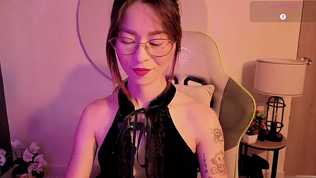 Snapshot of rosse_98_ chatting on 06-22-26, 01:52 rosse 98 online show from 06-22-26, 01:52