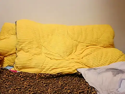 cindy mia online show from 11-30-25, 07:03