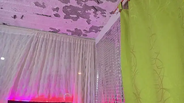 Snapshot of Megan_Miles02 chatting on 02-10-25, 01:35 Megan Miles02 online show from 02-10-25, 01:35