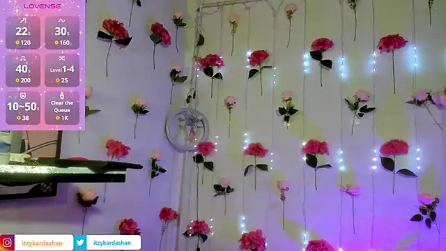 Snapshot of itzyvoobs chatting on 02-14-25, 12:09 itzyvoobs online show from 02-14-25, 12:09