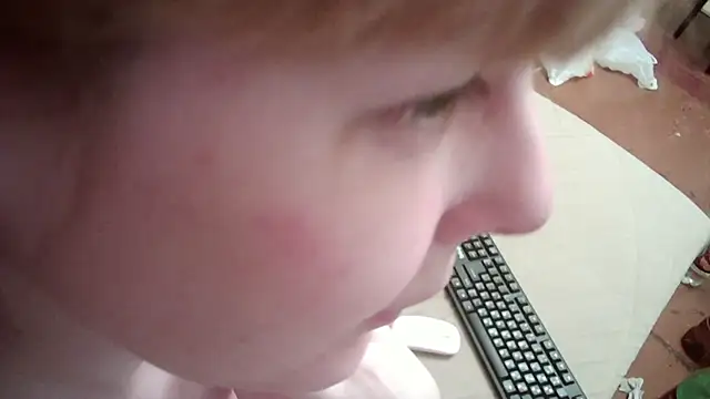 Snapshot of Kerasta chatting on 02-28-25, 08:28 Kerasta online show from 02-28-25, 08:28
