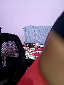 reemacouple007 online show from 07-08-26, 04:35