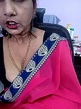reemacouple007 online show from 05-12-26, 05:52