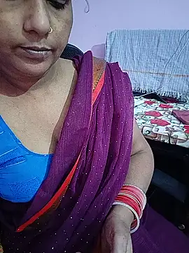 reemacouple007 online show from 06-18-26, 05:39