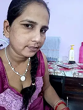 reemacouple007 online show from 04-04-26, 06:31