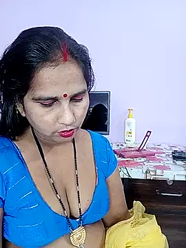 reemacouple007 online show from 03-11-26, 06:24